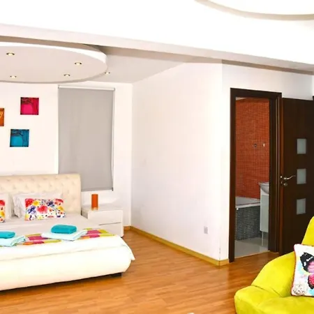 With 3 Bedrooms In With Wonderful Sea View Private Pool Enclosed Garden 3 Km From The Beach *