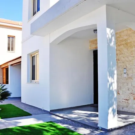 With 3 Bedrooms In With Wonderful Sea View Private Pool Enclosed Garden 3 Km From The Beach * Mazotos