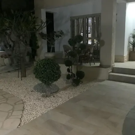 Villa Sea View Villa: Private Pool & Garden In Kissonerga