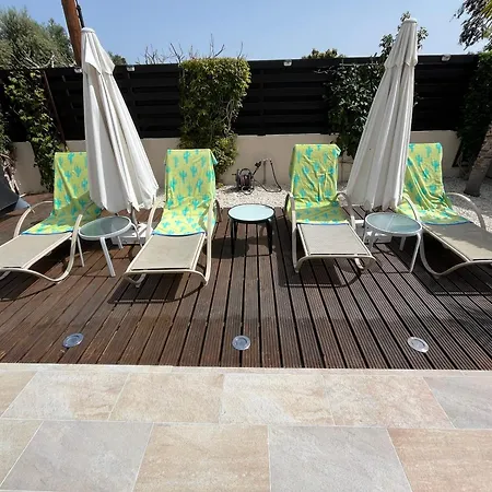 Sea View Villa: Private Pool & Garden In * Kissonerga