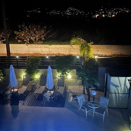 Sea View Villa: Private Pool & Garden In *