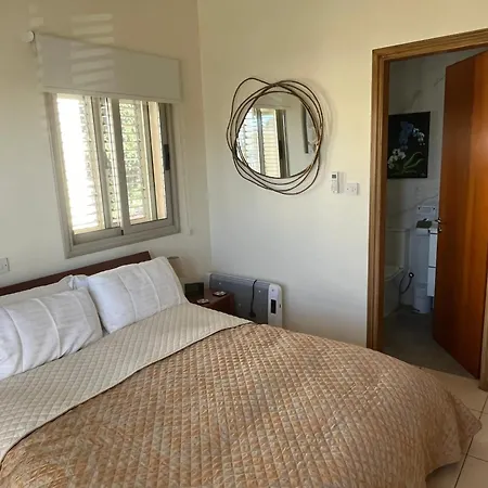 Sea View Villa: Private Pool & Garden In * Kissonerga